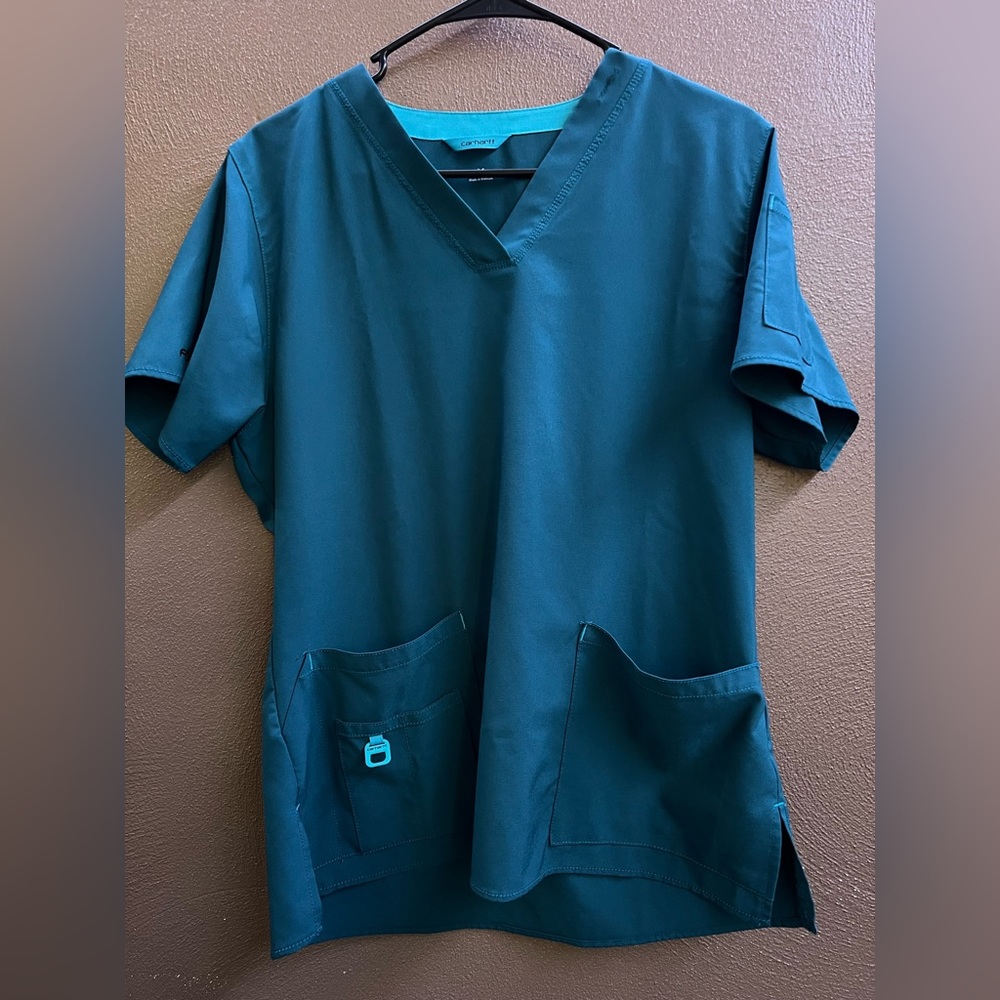 Carhartt scrub top